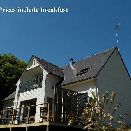 Les Magnolias Guest house Locmalo